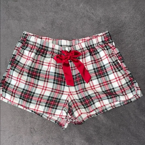Hollister Sleep Plaid Women's M PJ Shorts with Red Satin Bow Holiday Festive - Picture 8 of 8